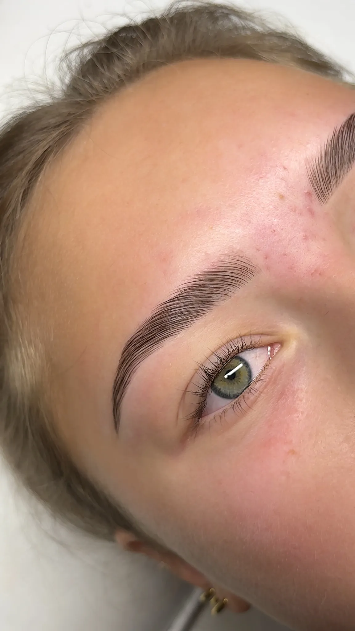 Natural brow lamination that just give you few extra minutes and hours in your day!🤩